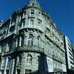 Edificio El Moderno, 1.902 *