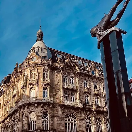 Edificio El Moderno, 1.902 Apartment *