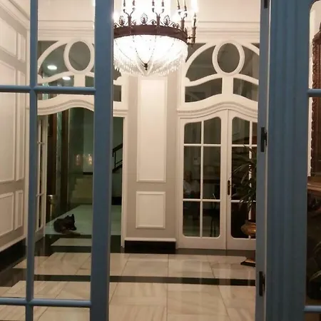 Edificio El Moderno, 1.902 Apartment *
