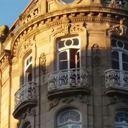 Edificio El Moderno, 1.902 Apartment