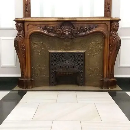 Edificio El Moderno, 1.902 *