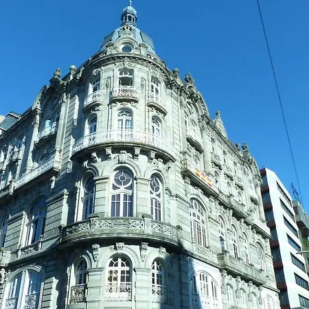 Edificio El Moderno, 1.902 Apartment *