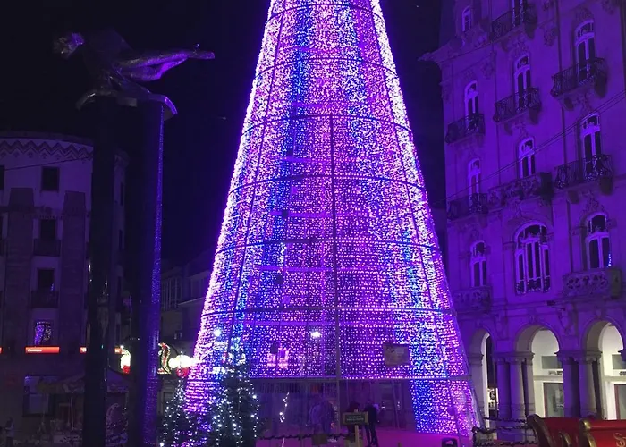 Edificio El Moderno, 1.902 Apartment *