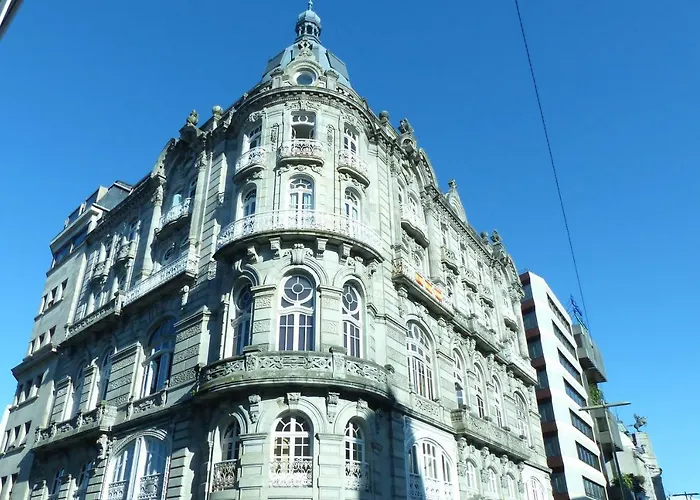 Edificio El Moderno, 1.902 Apartment *